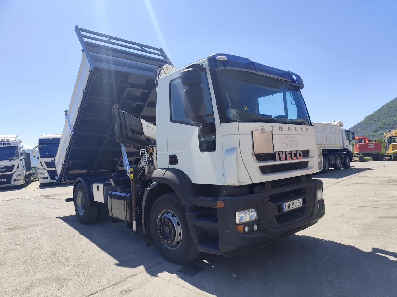 Crane truck IVECO STRALIS CUBE 190S33: picture 13