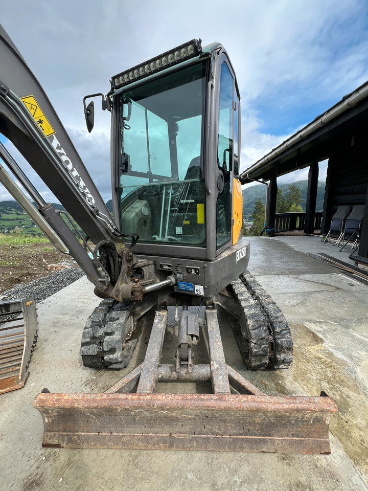 Volvo ECR25D - Excavator: picture 2 Volvo ECR25D - Excavator: picture 2