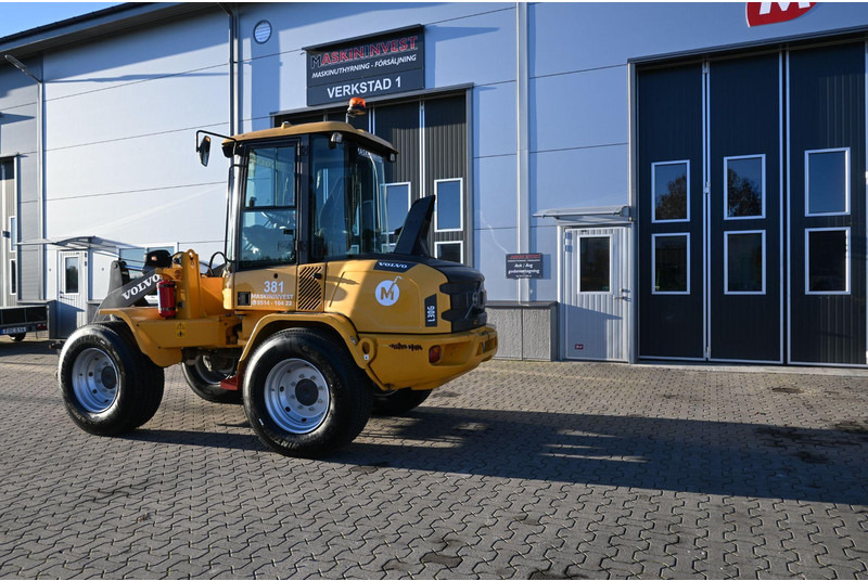 Volvo L30G - Wheel loader: picture 3 Volvo L30G - Wheel loader: picture 3