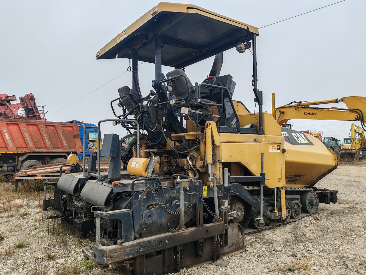 Caterpillar AP555E - Asphalt distributor: picture 1 Caterpillar AP555E - Asphalt distributor: picture 1