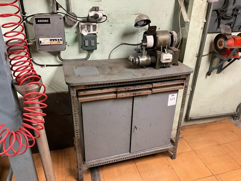 Onbekend - Workshop equipment: picture 2 Onbekend - Workshop equipment: picture 2