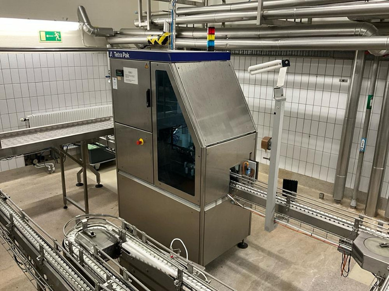 Tetra Pak Straw Applicator - Food processing equipment: picture 1 Tetra Pak Straw Applicator - Food processing equipment: picture 1