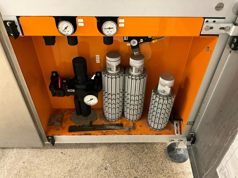 Tetra Pak Straw Applicator - Food processing equipment: picture 4 Tetra Pak Straw Applicator - Food processing equipment: picture 4