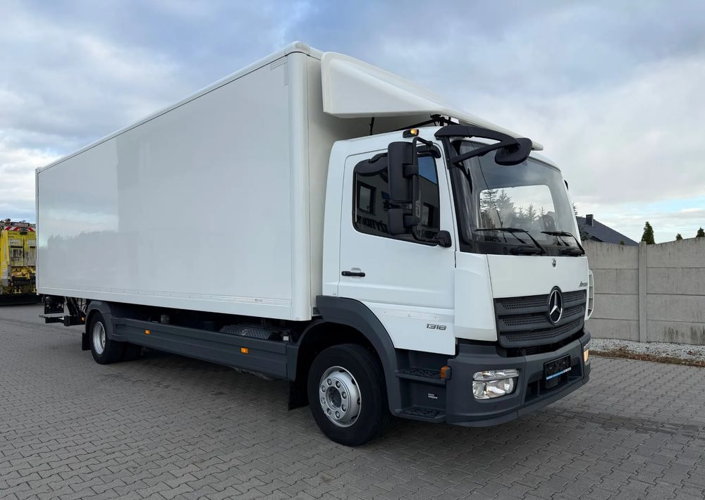 Mercedes-Benz ATEGO 1318 IZOTERMA 20 PALET! - Box truck: picture 3 Mercedes-Benz ATEGO 1318 IZOTERMA 20 PALET! - Box truck: picture 3