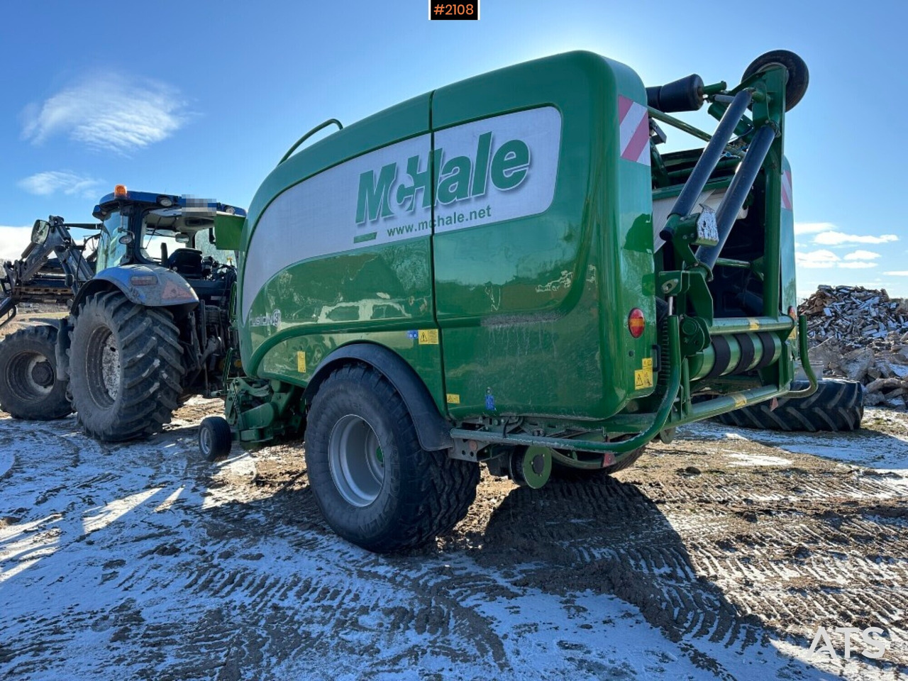 Round baler Mchale fusion 3 only 8490 bales (see video) - Hay and forage equipment: picture 3 Round baler Mchale fusion 3 only 8490 bales (see video) - Hay and forage equipment: picture 3