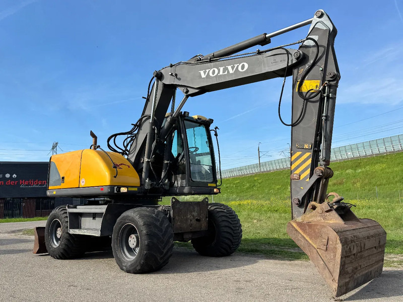 Volvo EW140 - Wheel excavator: picture 4 Volvo EW140 - Wheel excavator: picture 4