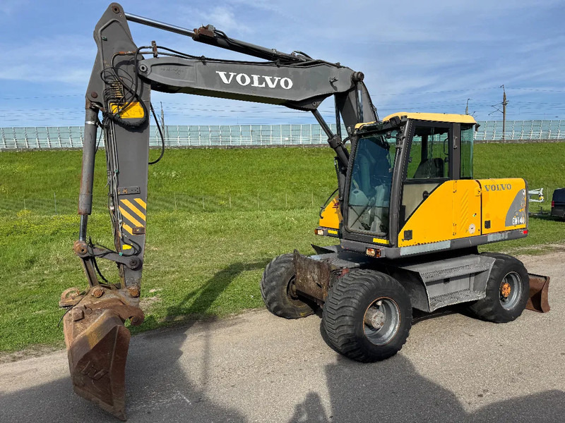 Volvo EW140 - Wheel excavator: picture 1 Volvo EW140 - Wheel excavator: picture 1