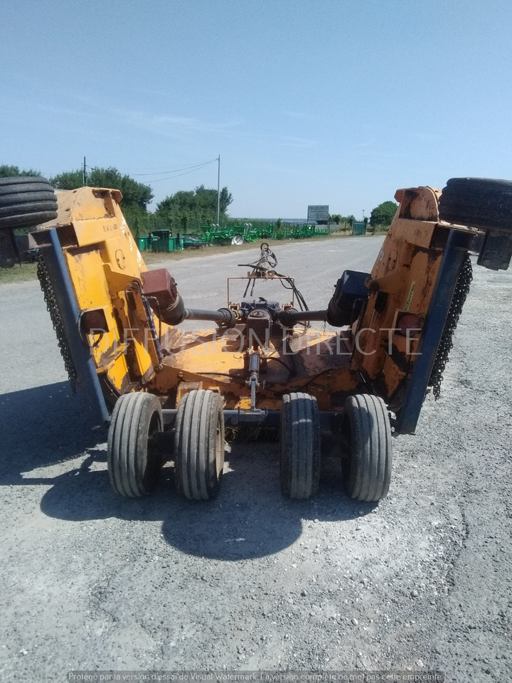 BOMFORD BROYEUR A AXE HORIZONTAL TRI WING 4600 - Garden mower: picture 3 BOMFORD BROYEUR A AXE HORIZONTAL TRI WING 4600 - Garden mower: picture 3
