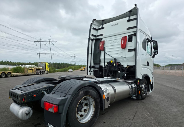 IvecoS-Way 460 4x2 LNG / LBG - Tractor unit: picture 4 IvecoS-Way 460 4x2 LNG / LBG - Tractor unit: picture 4