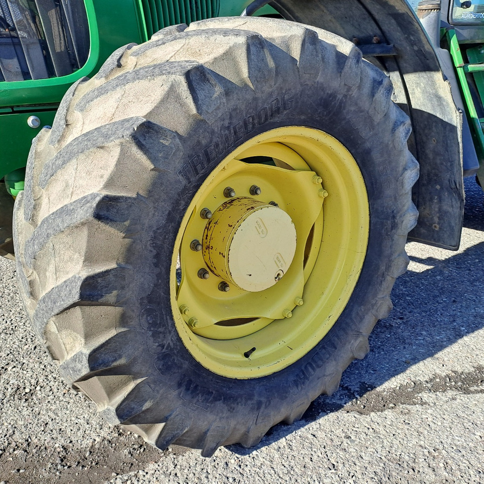 Farm tractor JOHN DEERE 6820 - ASTA AGRIBERTOCCHI: picture 8 Farm tractor JOHN DEERE 6820 - ASTA AGRIBERTOCCHI: picture 8