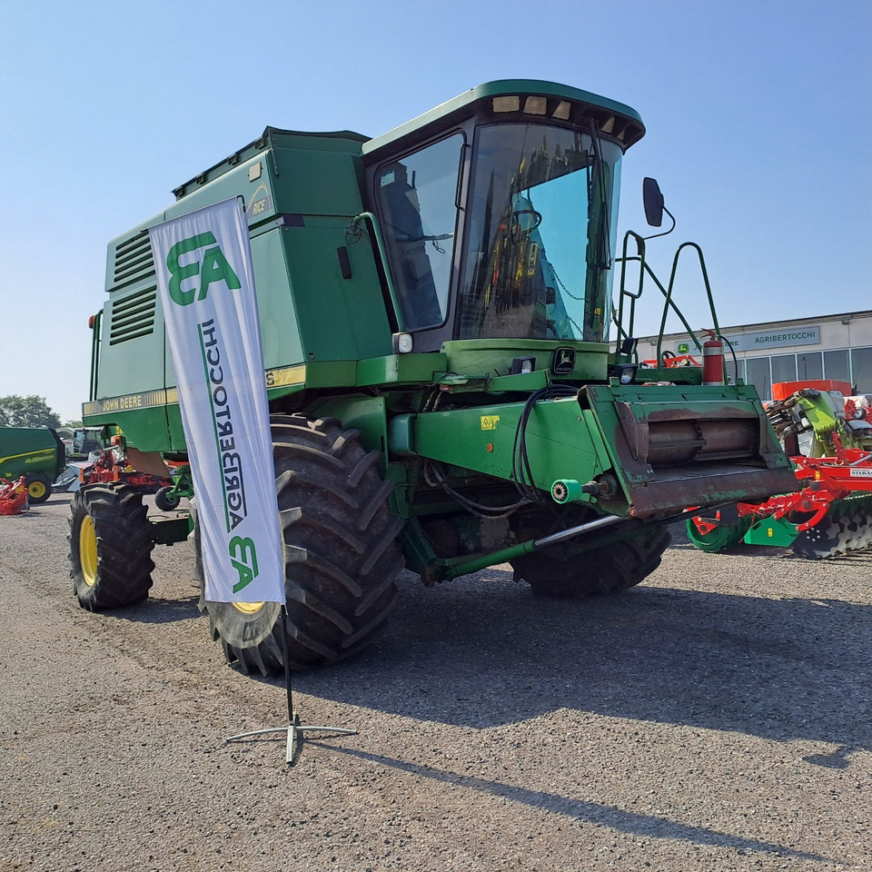MIETITREBBIA JOHN DEERE CTS - Combine harvester: picture 1 MIETITREBBIA JOHN DEERE CTS - Combine harvester: picture 1