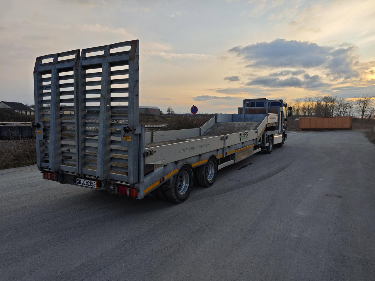 VELDHUIZEN P38-2 - Low loader semi-trailer: picture 4 VELDHUIZEN P38-2 - Low loader semi-trailer: picture 4