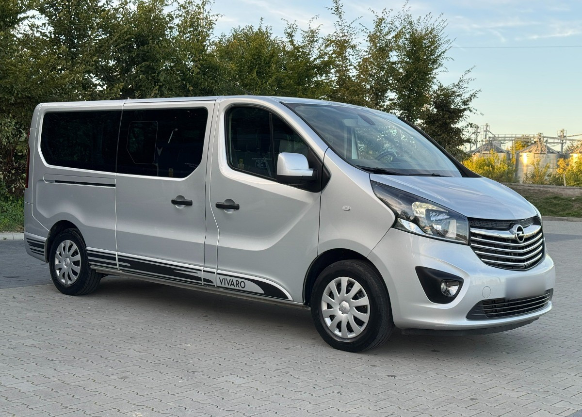Station wagon Opel Vivaro 1.6 DCI 145KM 9 osobowy Nawiewy góra dół DOINWESTOWANY Super stan: picture 16