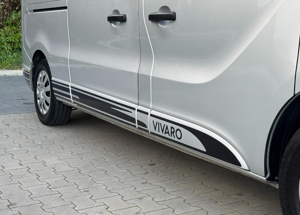 Station wagon Opel Vivaro 1.6 DCI 145KM 9 osobowy Nawiewy góra dół DOINWESTOWANY Super stan: picture 17