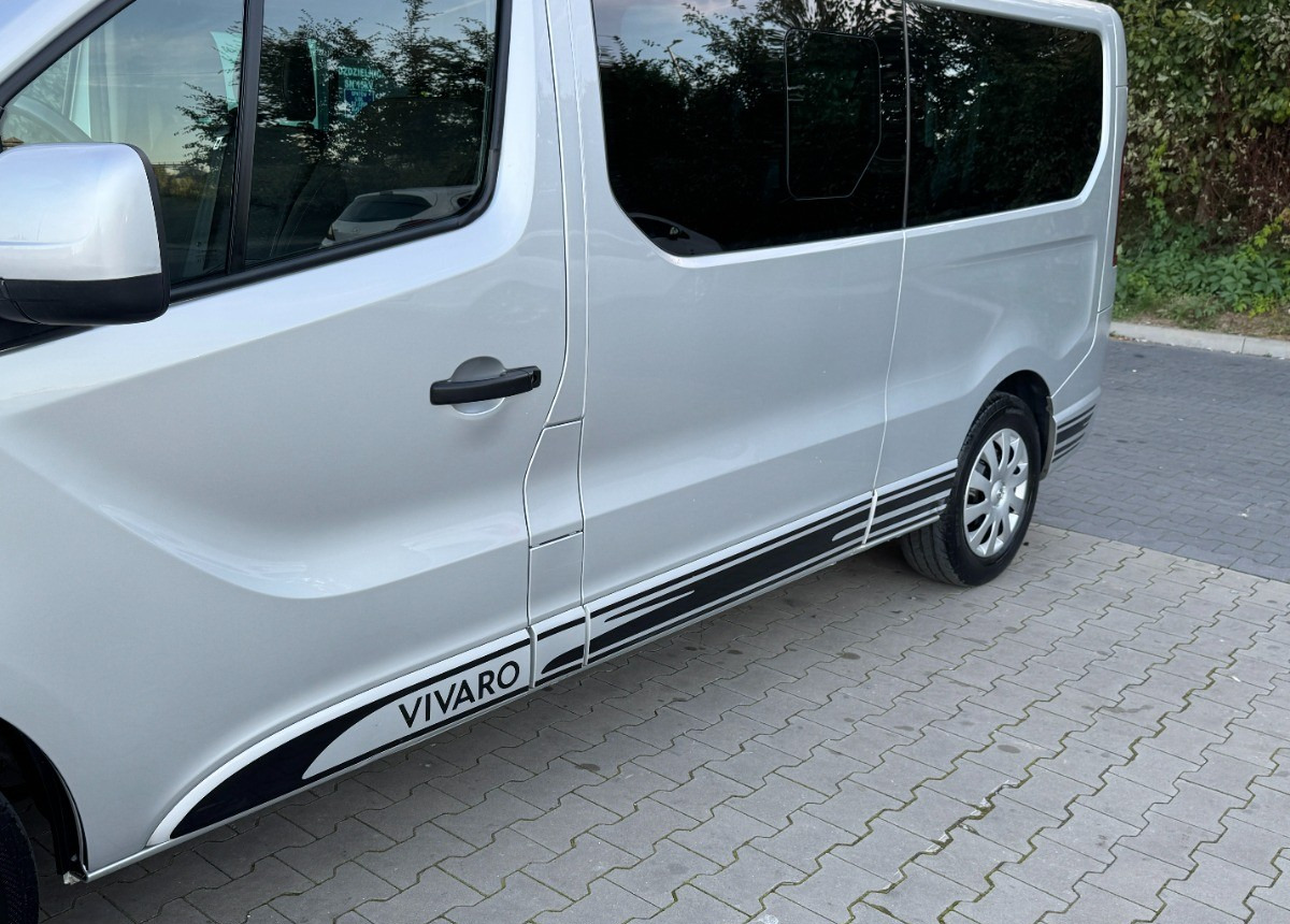 Station wagon Opel Vivaro 1.6 DCI 145KM 9 osobowy Nawiewy góra dół DOINWESTOWANY Super stan: picture 15