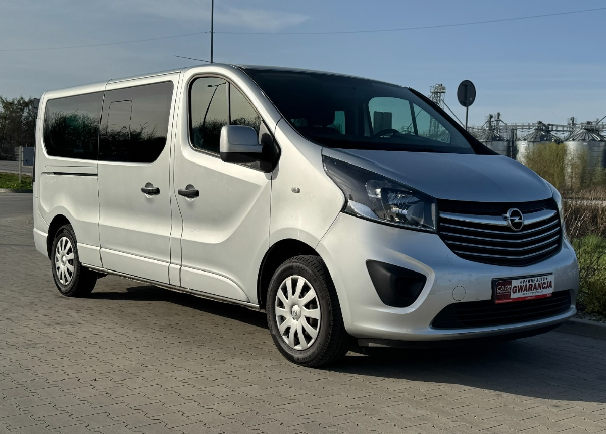 Opel Vivaro 2019 rok 9 osobowy nawiewy tylne Bezwypadkowy Niski przebieg FV23 - Minibus, Passenger van: picture 2 Opel Vivaro 2019 rok 9 osobowy nawiewy tylne Bezwypadkowy Niski przebieg FV23 - Minibus, Passenger van: picture 2