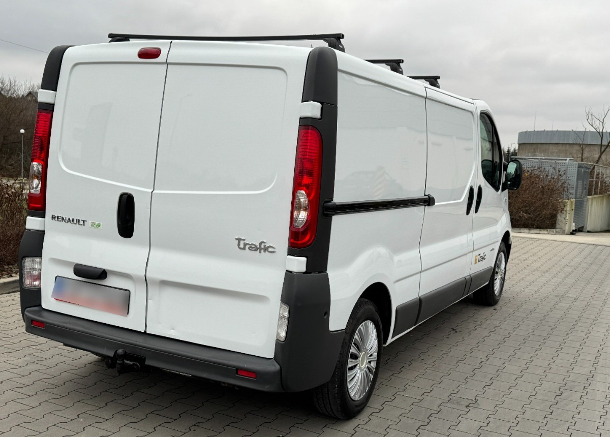 Renault Trafic L2 Long 2.0 DCI 115KM Klimatronic 130 tys km Super stan SERWIS - Panel van: picture 3 Renault Trafic L2 Long 2.0 DCI 115KM Klimatronic 130 tys km Super stan SERWIS - Panel van: picture 3