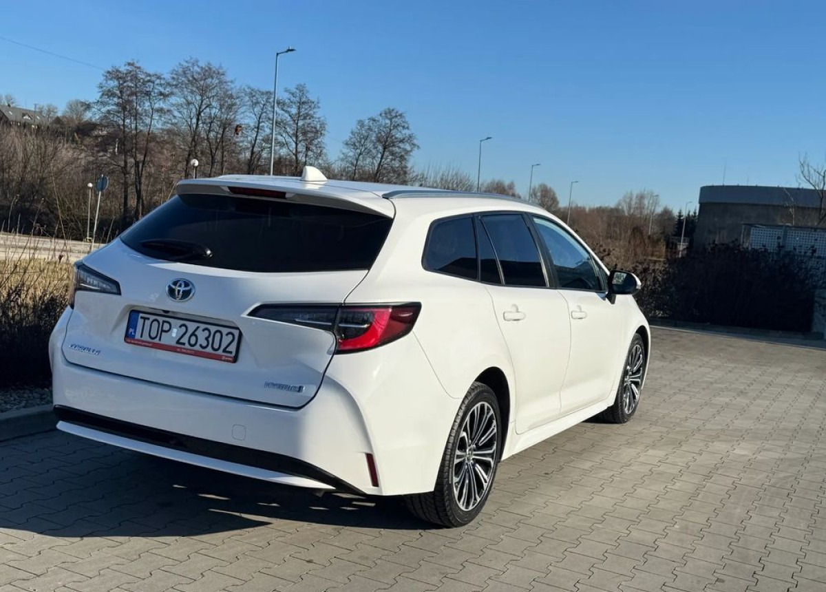 Toyota Corolla 1.8 Hybrid Active Niski przebieg LED FV23 W SUPER STANIE - Car: picture 2 Toyota Corolla 1.8 Hybrid Active Niski przebieg LED FV23 W SUPER STANIE - Car: picture 2