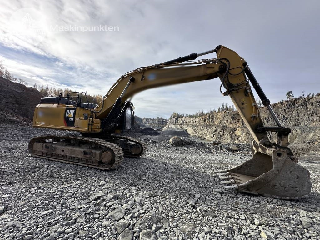 CAT 352 F - Crawler excavator: picture 2 CAT 352 F - Crawler excavator: picture 2