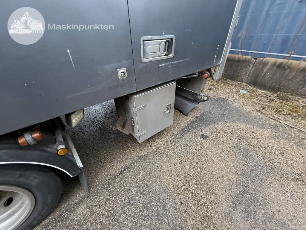 Closed box semi-trailer Limetec PPU 342: picture 24 Closed box semi-trailer Limetec PPU 342: picture 24