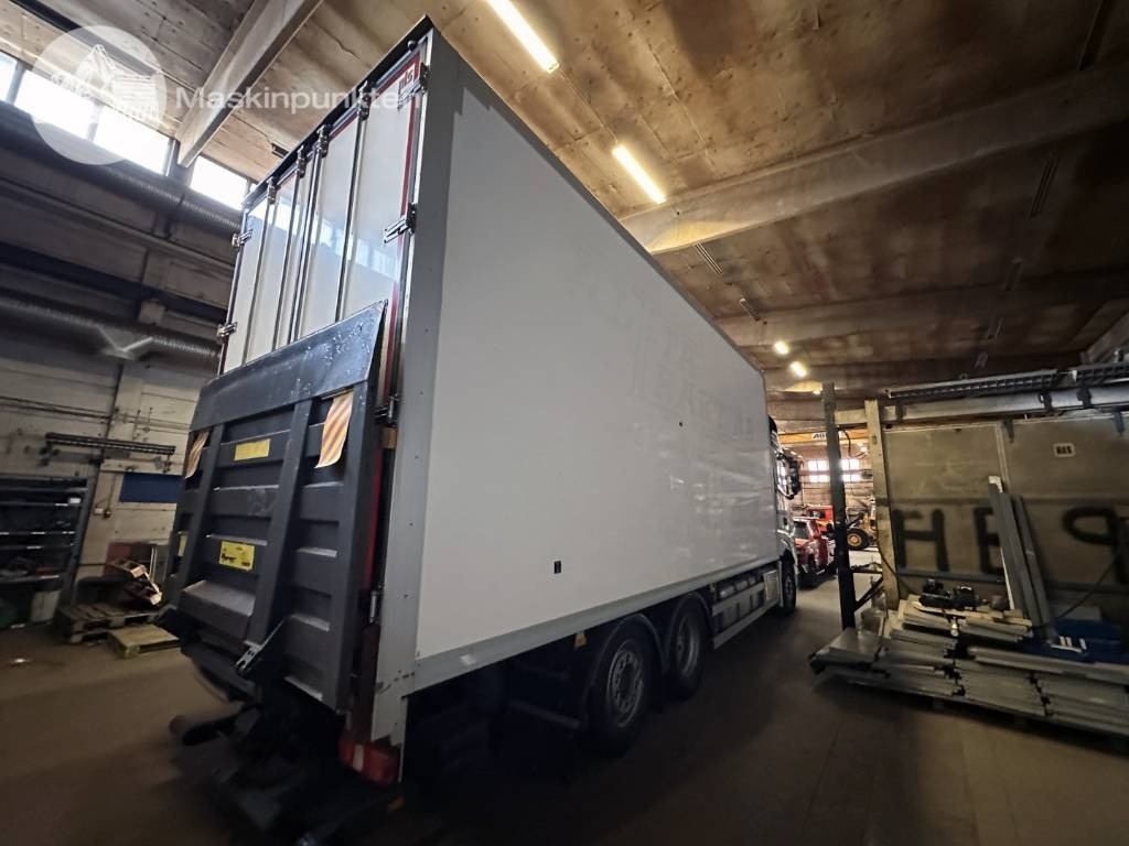 Mercedes-Benz Actros 2545 - Box truck: picture 4 Mercedes-Benz Actros 2545 - Box truck: picture 4
