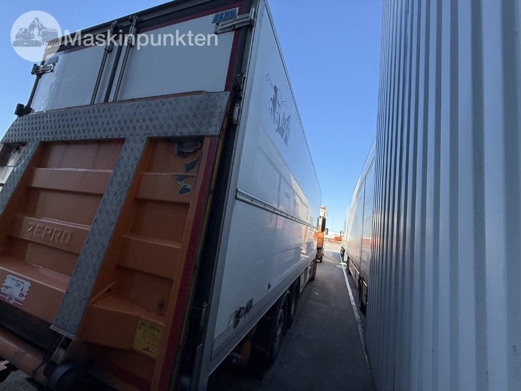 Mercedes-Benz Actros 2551 - Refrigerator truck: picture 4 Mercedes-Benz Actros 2551 - Refrigerator truck: picture 4