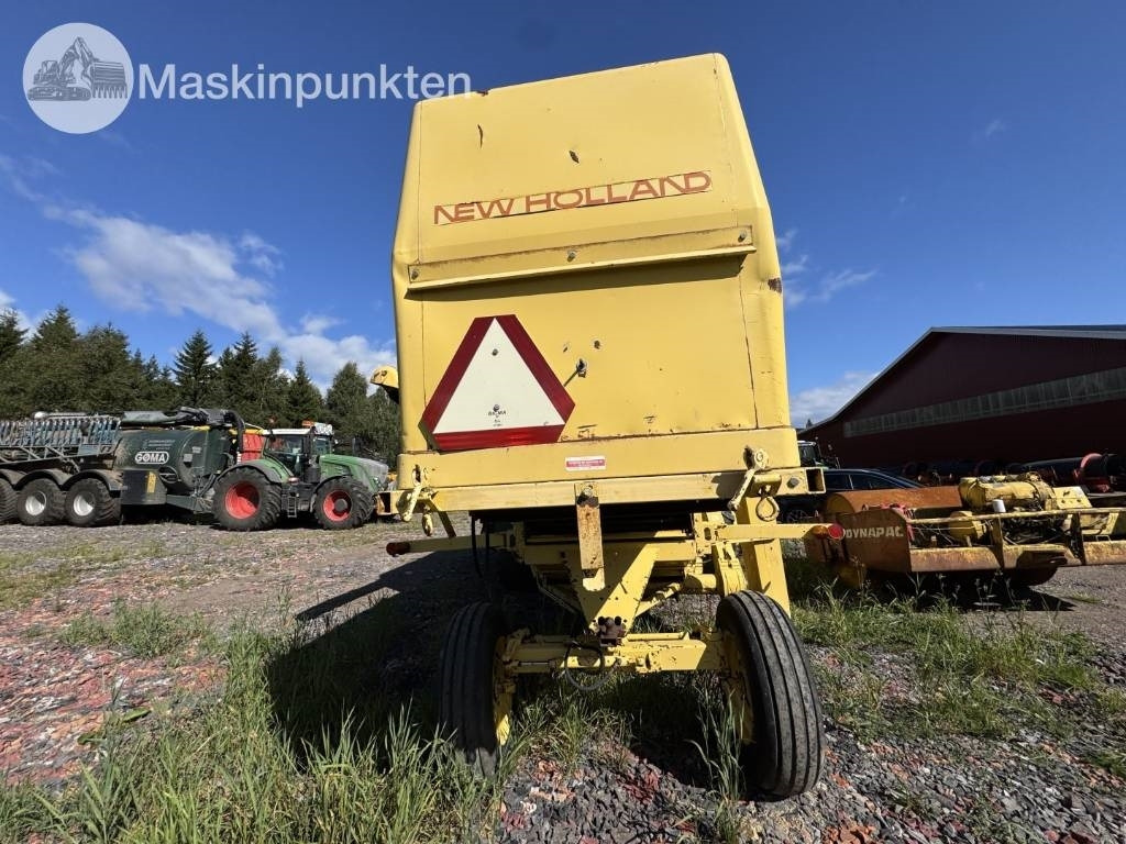 New Holland 1530 - Combine harvester: picture 3 New Holland 1530 - Combine harvester: picture 3