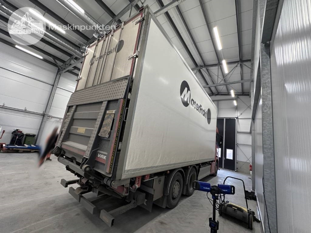 Scania R 520 - Refrigerator truck: picture 5 Scania R 520 - Refrigerator truck: picture 5