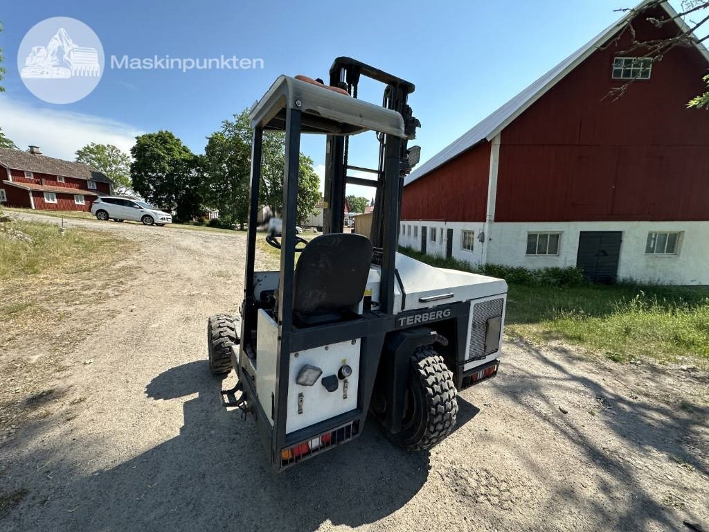 Truck mounted forklift Terberg RE 4-35: picture 8