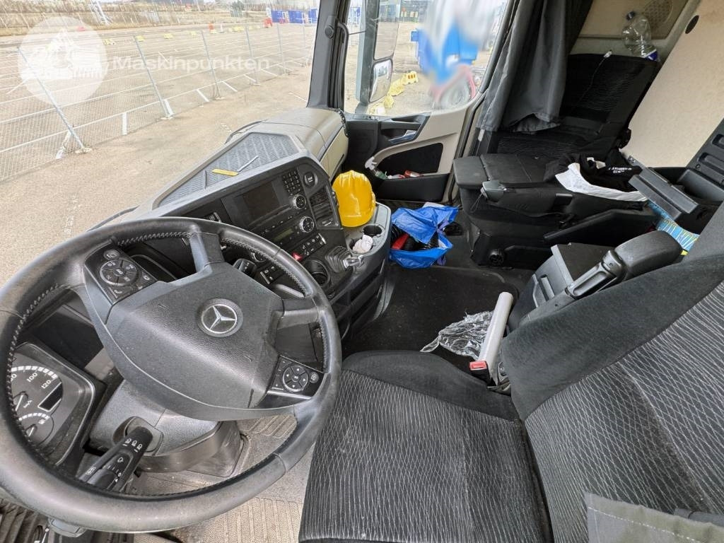 Tractor unit Mercedes-Benz Actros 2551: picture 41