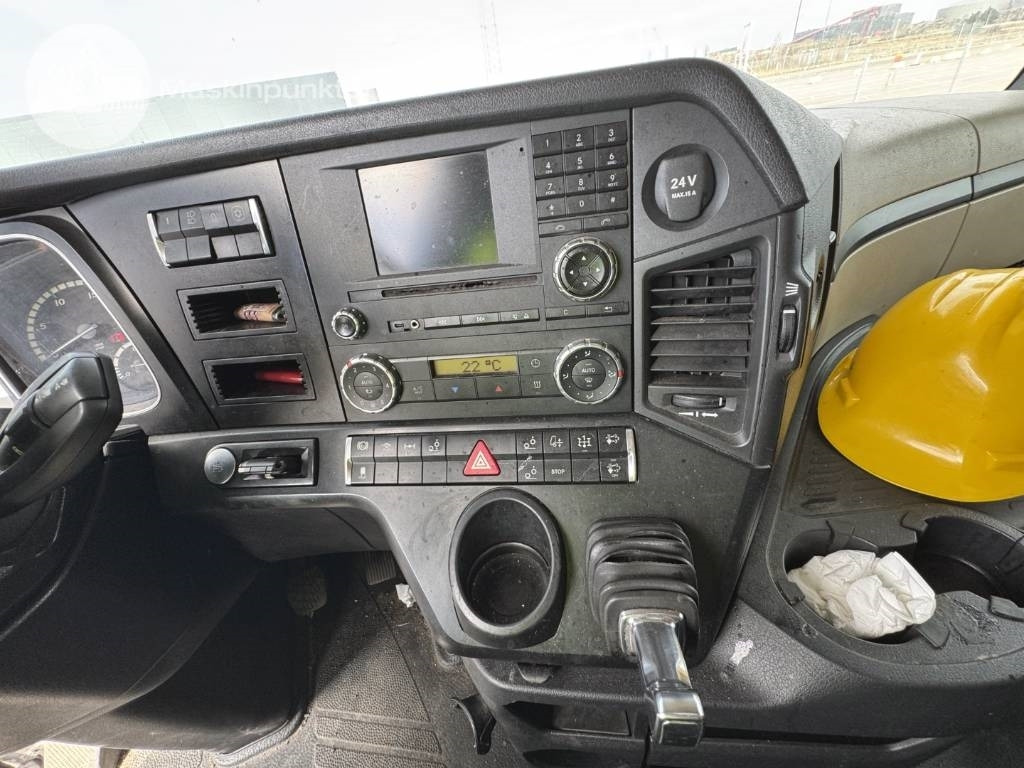 Tractor unit Mercedes-Benz Actros 2551: picture 45