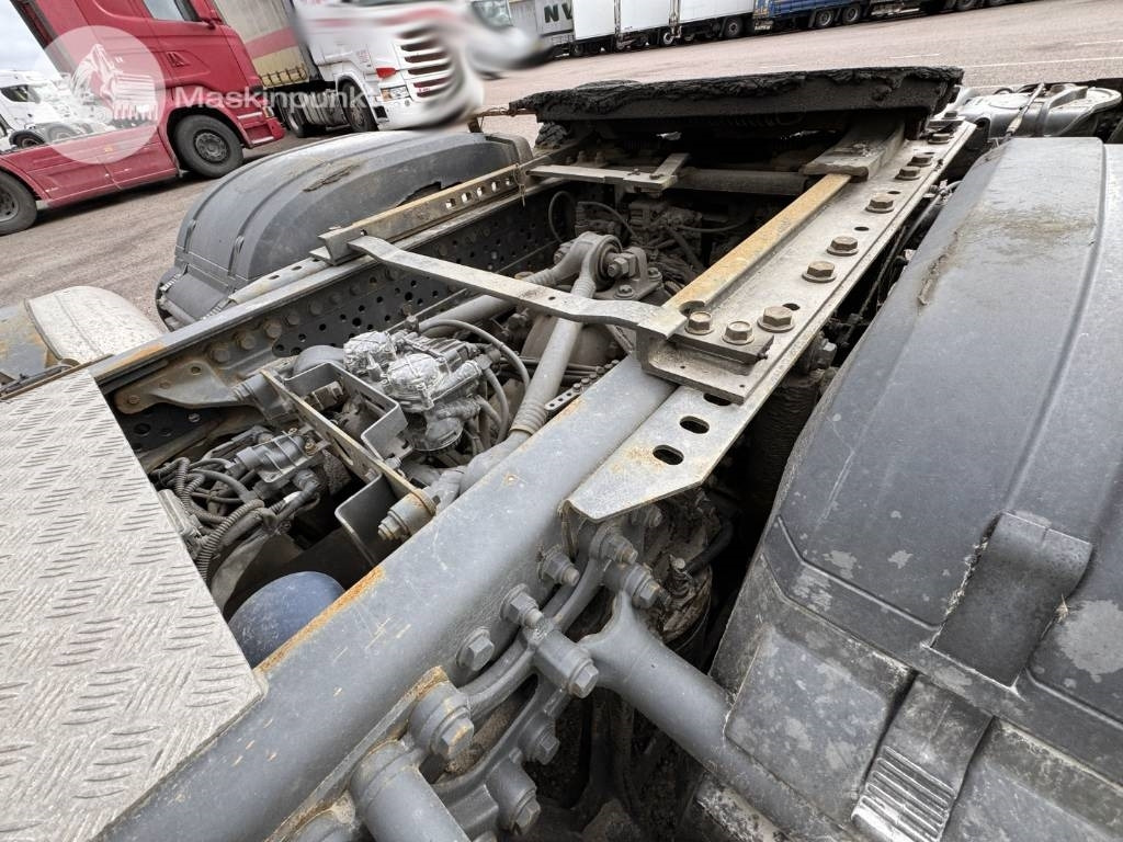 Tractor unit Mercedes-Benz Actros 2551: picture 32