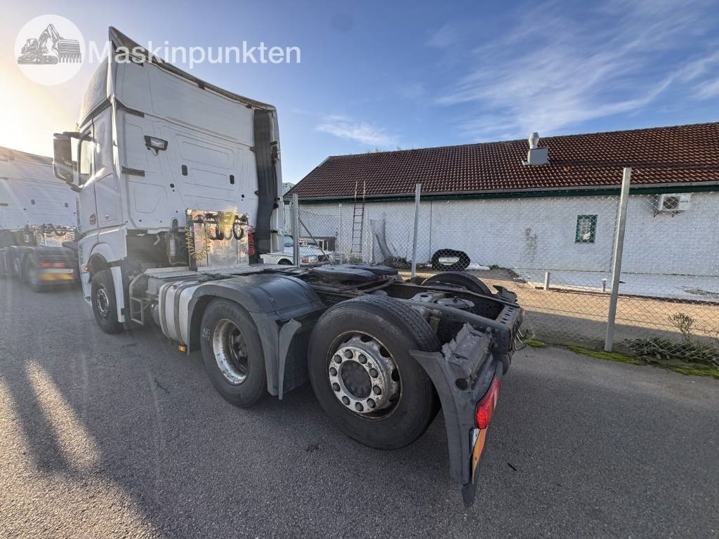 Mercedes-Benz Actros 963-4-C - Tractor unit: picture 2 Mercedes-Benz Actros 963-4-C - Tractor unit: picture 2