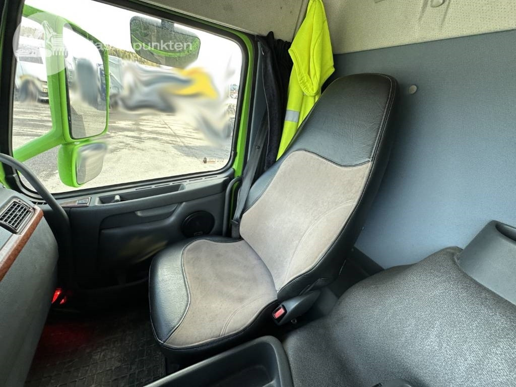 Refrigerator truck Volvo FM 340: picture 30