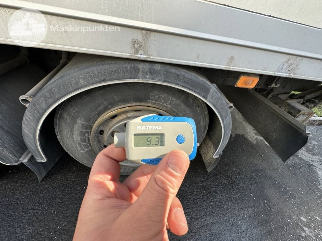 Refrigerator truck Volvo FM 340: picture 47