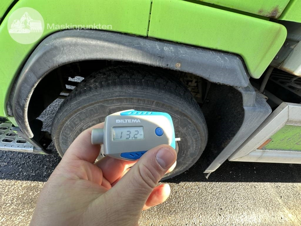 Refrigerator truck Volvo FM 340: picture 44