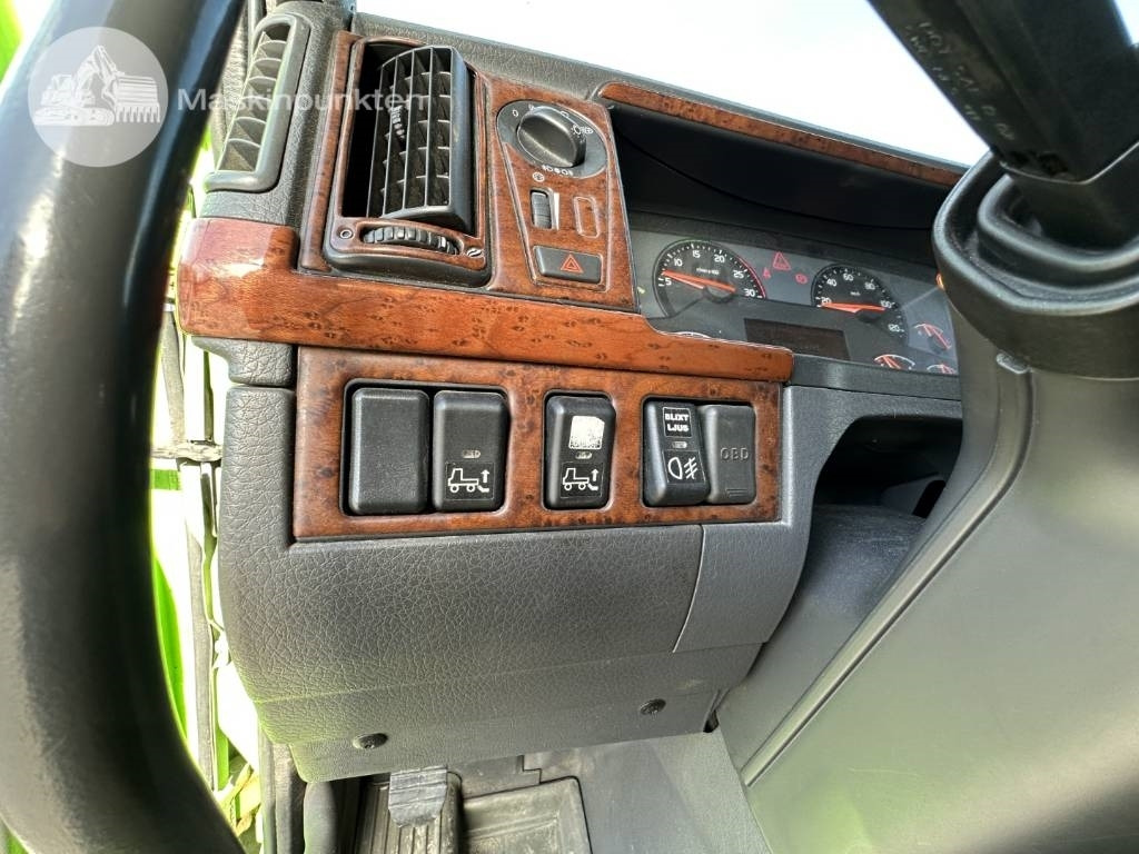 Refrigerator truck Volvo FM 340: picture 27