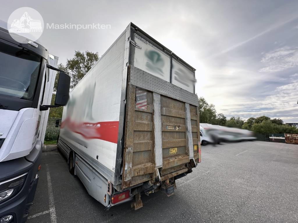 Box truck Volvo FM 9 300: picture 6