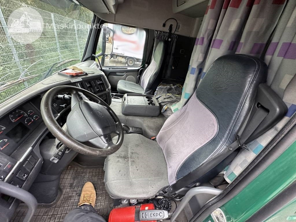 Box truck Volvo FM 9 300: picture 15