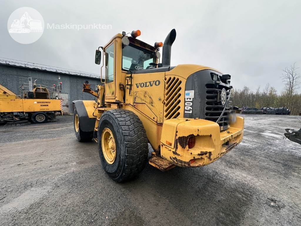 Wheel loader Volvo L 90 E: picture 8