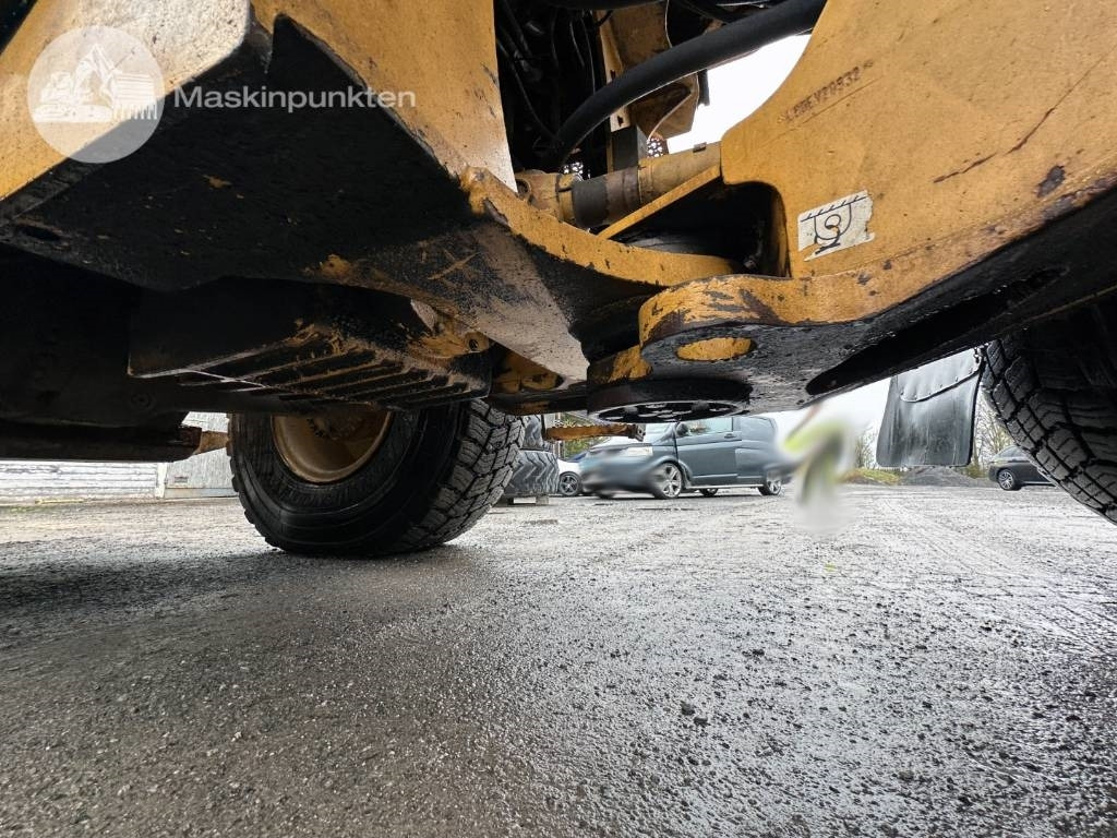 Wheel loader Volvo L 90 E: picture 40