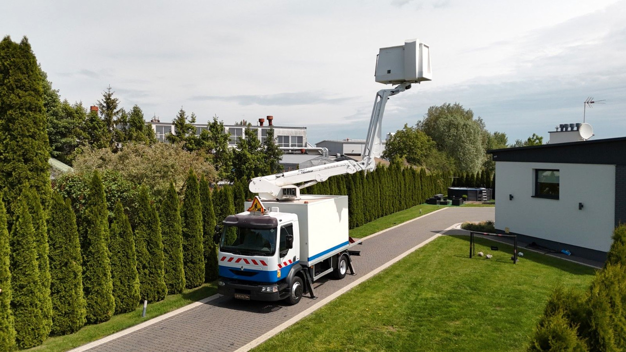Renault MIDLUM 180 LIFT 18 M FRANCE ELEVATEUR - Truck mounted aerial platform: picture 2 Renault MIDLUM 180 LIFT 18 M FRANCE ELEVATEUR - Truck mounted aerial platform: picture 2