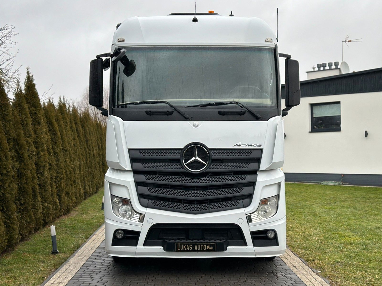 Mercedes-Benz ACTROS 1845 EURO 5 HYDRAULIC - Tractor unit: picture 2 Mercedes-Benz ACTROS 1845 EURO 5 HYDRAULIC - Tractor unit: picture 2