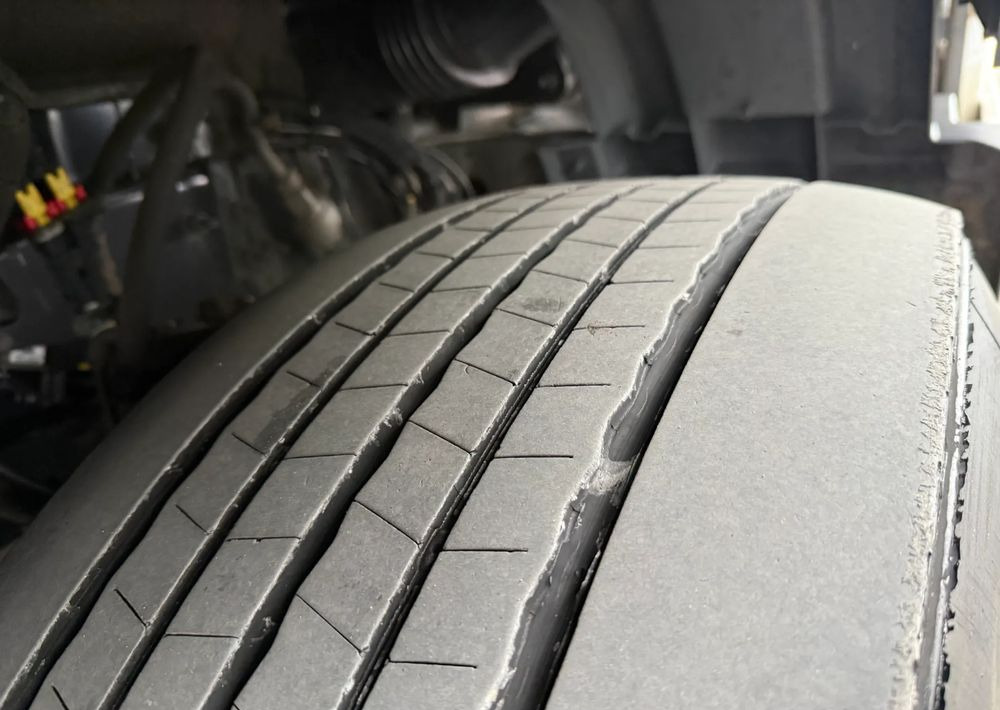 Refrigerator truck Volvo FH 500 6X2 CHEREAU THERMO KING UT1200: picture 14 Refrigerator truck Volvo FH 500 6X2 CHEREAU THERMO KING UT1200: picture 14