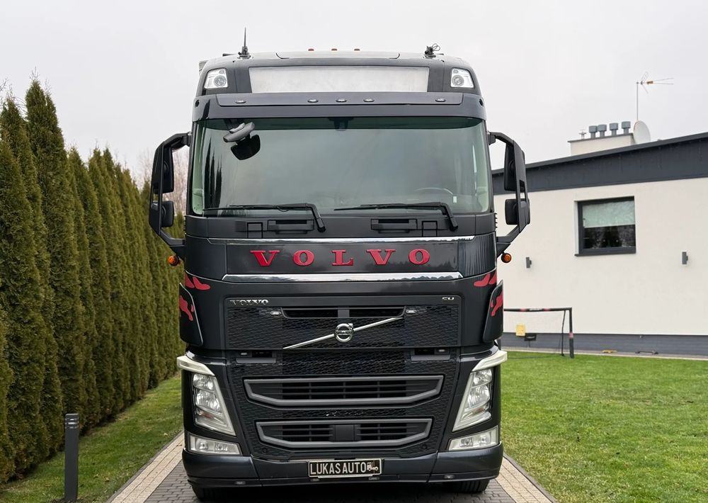 Volvo FH 500 6X2 CHEREAU THERMO KING UT1200 - Refrigerator truck: picture 2 Volvo FH 500 6X2 CHEREAU THERMO KING UT1200 - Refrigerator truck: picture 2