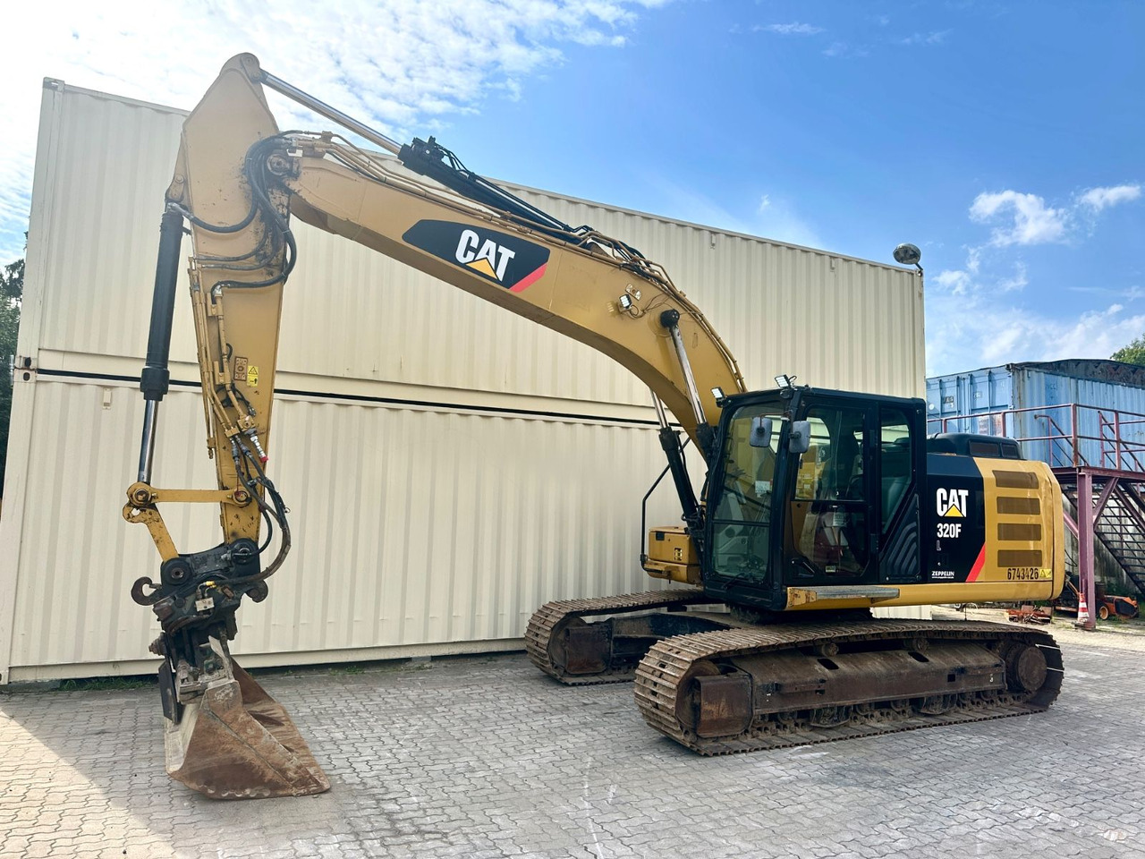 CAT 320FL / 2017 BJ / 9.933 H / Deutsche Maschine - Crawler excavator: picture 1 CAT 320FL / 2017 BJ / 9.933 H / Deutsche Maschine - Crawler excavator: picture 1