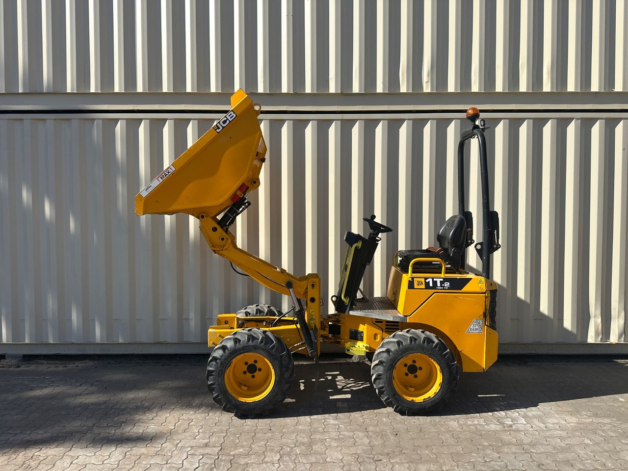 JCB 1T-2 Hochkipper Dumper, 362 Bh, 1.000 KG - Mini dumper: picture 2 JCB 1T-2 Hochkipper Dumper, 362 Bh, 1.000 KG - Mini dumper: picture 2