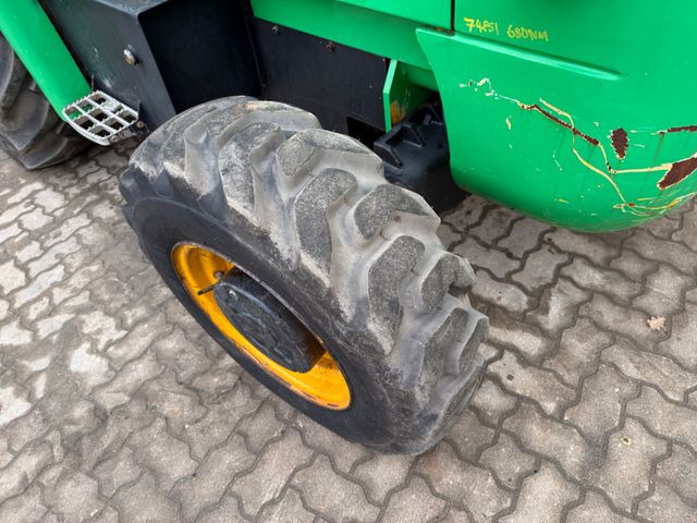 Leasing of JCB 926 4x4 / 2.600 KG / 1.048 H JCB 926 4x4 / 2.600 KG / 1.048 H: picture 15 Leasing of JCB 926 4x4 / 2.600 KG / 1.048 H JCB 926 4x4 / 2.600 KG / 1.048 H: picture 15