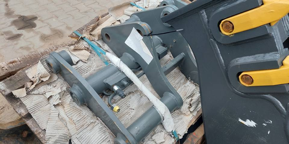 Nowe szybkozłącze do ładowarki kołowej - Quick coupler for Construction machinery: picture 4 Nowe szybkozłącze do ładowarki kołowej - Quick coupler for Construction machinery: picture 4
