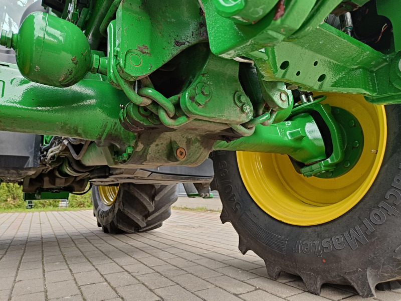 Farm tractor John Deere 6R 175: picture 10